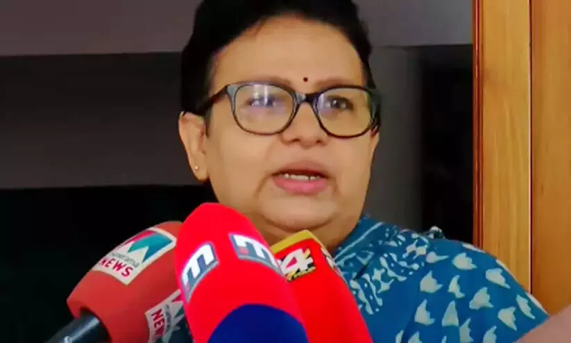 സ്ത്രീകൾക്കെതിരായ അക്രമങ്ങളിൽ മുഖ്യമന്ത്രിയുടെ ഓഫിസ് പരാതികൾ   അവഗണിക്കുന്നു -ദീദി ദാമോദരൻ