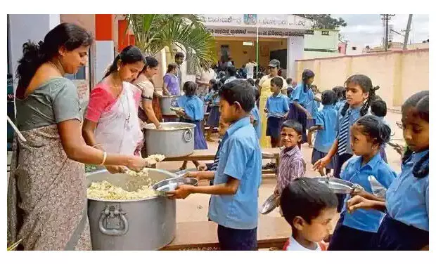 ഉച്ചഭക്ഷണ പദ്ധതി : ഉദ്യോഗസ്ഥരുടെ നേതൃത്വത്തിൽ സ്കൂളുകളിൽ പരിശോധന നടത്തും- ഉച്ചഭക്ഷണ പദ്ധതി : ഉദ്യോഗസ്ഥരുടെ നേതൃത്വത്തിൽ സ്കൂളുകളിൽ പരിശോധന നടത്തും-