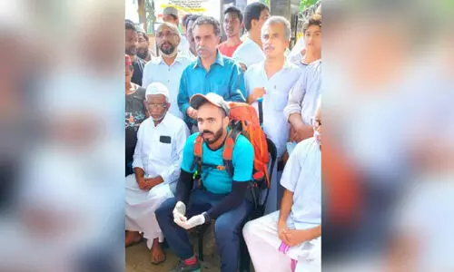 മക്കയിലേക്ക് കാൽനടയാരംഭിച്ച ശിഹാബിന് സ്വീകരണം