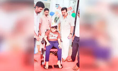 അൽത്താഫിന് ഇനി സ്കൂളിൽ പോകാം; പരസഹായമില്ലാതെ