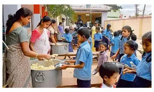 ഉച്ചഭക്ഷണ പദ്ധതി : ഉദ്യോഗസ്ഥരുടെ നേതൃത്വത്തിൽ സ്കൂളുകളിൽ പരിശോധന നടത്തും-