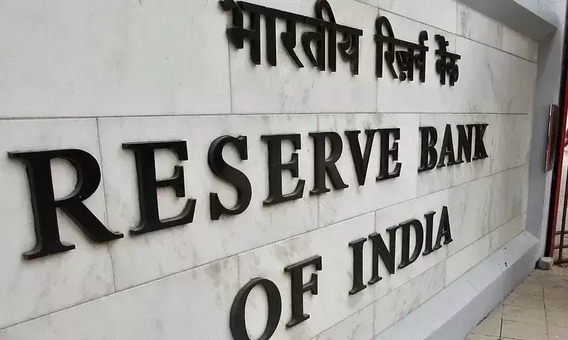 കറൻസികളിൽ ടാഗോറും കലാമും: നിലവിലെ നോട്ടുകളിൽ മാറ്റമില്ലെന്ന് ആർ.ബി.ഐ കറൻസികളിൽ ടാഗോറും കലാമും: നിലവിലെ നോട്ടുകളിൽ മാറ്റമില്ലെന്ന് ആർ.ബി.ഐ