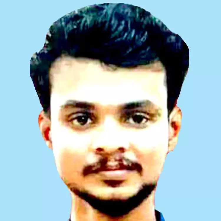 ബൈക്കപകടത്തിൽ  യുവാവ്​ മരിച്ചു