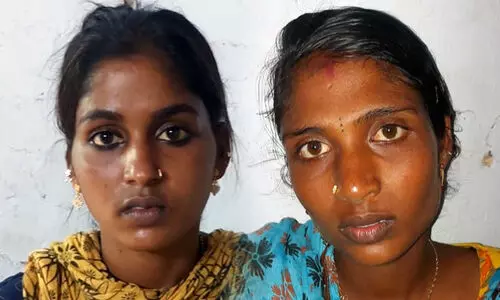 ബസ് യാത്രയ്ക്കിടെ പേഴ്സ് മോഷ്ടിച്ച യുവതികളെ പിടികൂടി