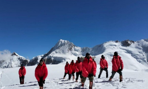 22,850 ഉയരത്തിൽ യോഗ; റെക്കോഡിട്ട് ഇൻഡോ -ടിബറ്റൻ ബോർഡർ പൊലീസ്