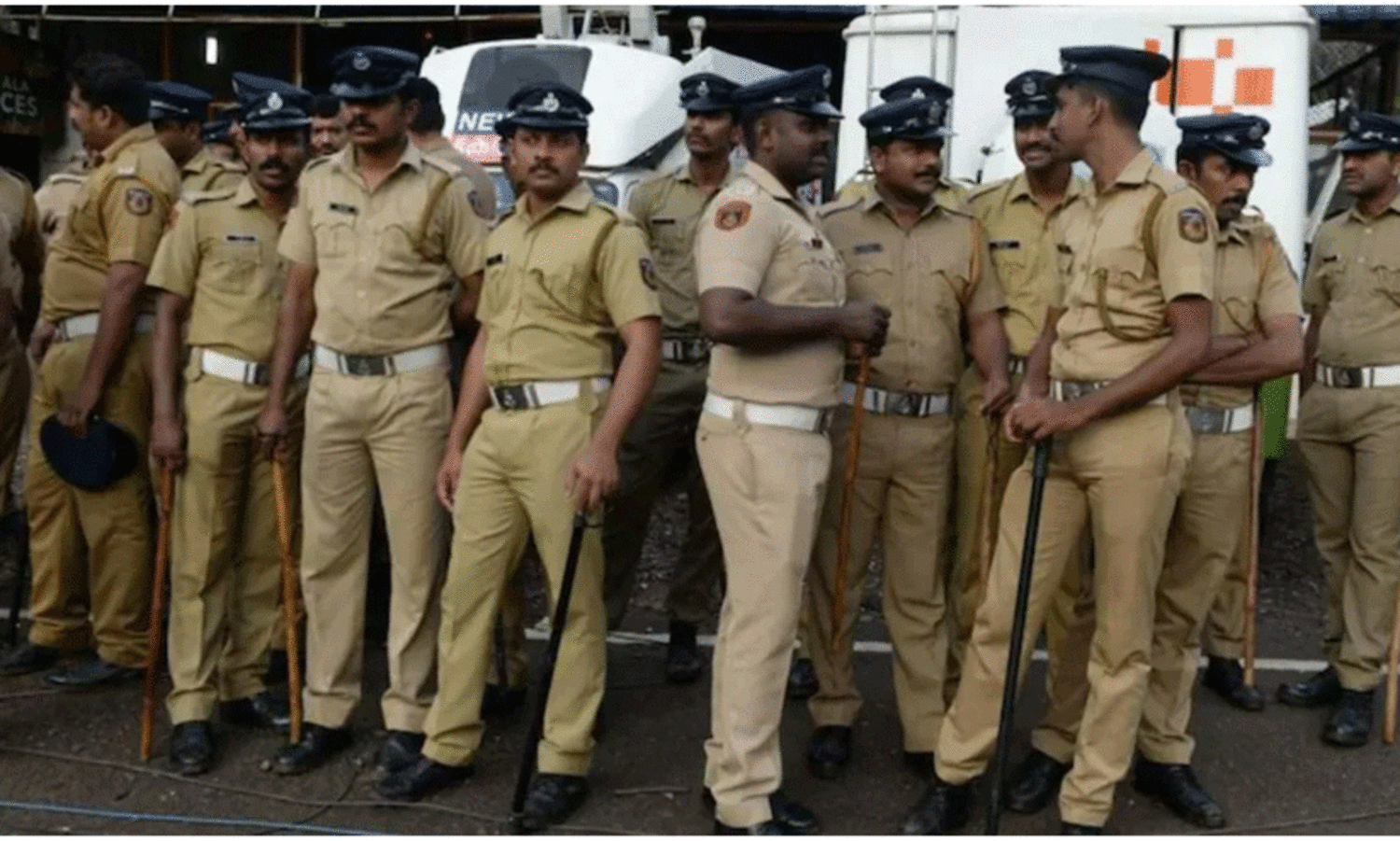 വിവരം ചോര്‍ത്തിയെന്ന ആരോപണത്തിന് പിന്നില്‍ പൊലീസിലെ ചേരിതിരിവെന്ന് പരാതി