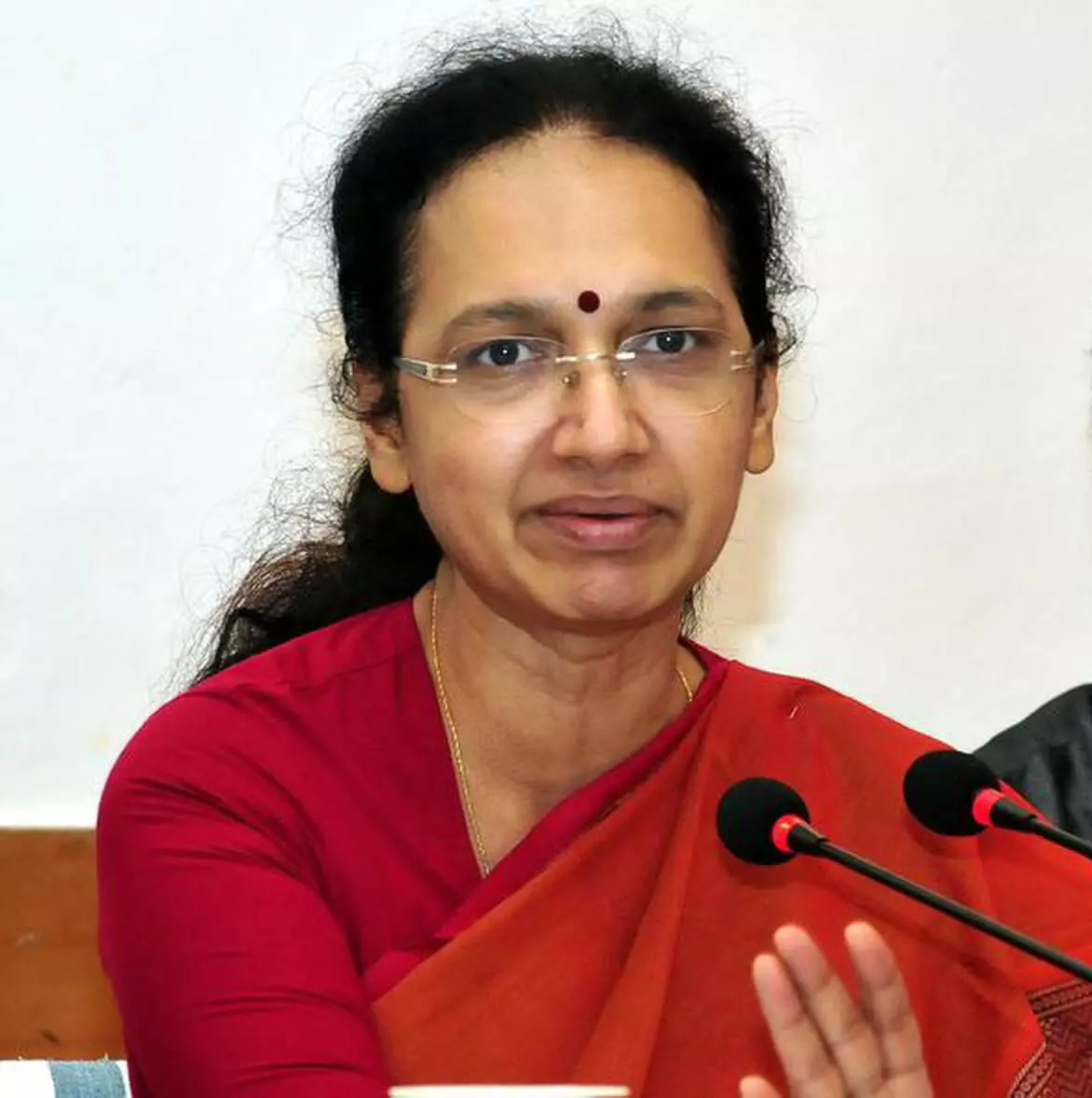 മുഖ്യമന്ത്രിക്കൊപ്പം ദുബൈയിൽ പോയത് ഔദ്യോഗിക യാത്ര -നളിനി നെറ്റോ