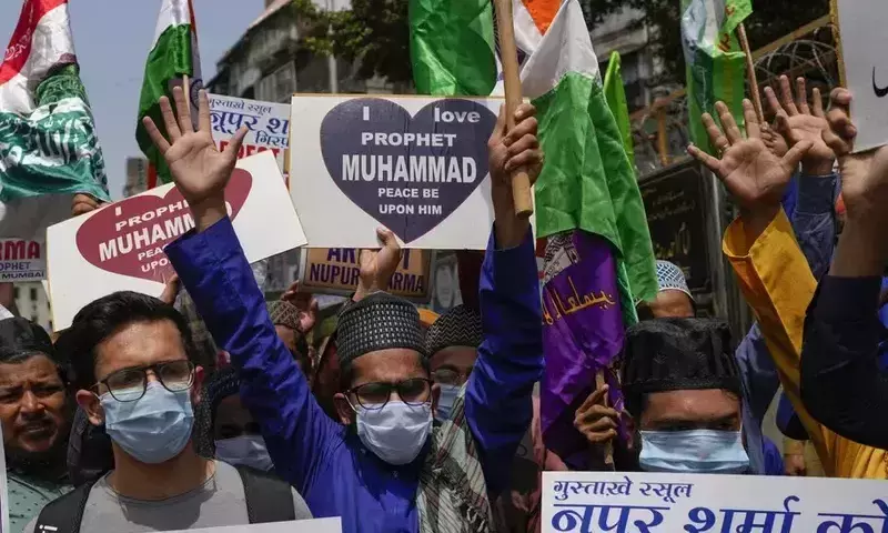 പ്ര​വാ​ച​ക​നി​ന്ദ​യെ അ​പ​ല​പി​ച്ച് കൂ​ടു​ത​ൽ രാ​ജ്യ​ങ്ങ​ൾ:   പ​ര​ക്കെ അ​മ​ർ​ഷം, മോ​ദിസ​ർ​ക്കാ​ർ ദു​ർ​ബ​ല   പ്ര​തി​രോ​ധ​ത്തി​ൽ