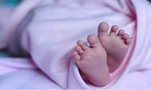 ആശുപത്രി മാലിന്യത്തിൽ നവജാതശിശുവിന്‍റെ മൃതദേഹം; സംഭവത്തിൽ ദുരൂഹത