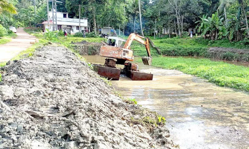 സുജലം പദ്ധതി: പാണ്ടറച്ചിറ നവീകരണം തുടങ്ങി