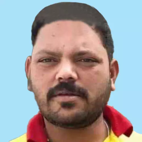 ബൈ​ക്ക് മ​റി​ഞ്ഞ് യു​വാ​വ് മ​രി​ച്ചു