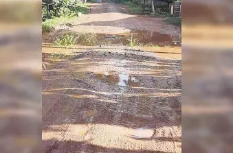 പാ​ലാ​ണി- കൊ​പ്പം റോഡ് തകർന്നു; കാൽനട പോലും അസാധ്യം