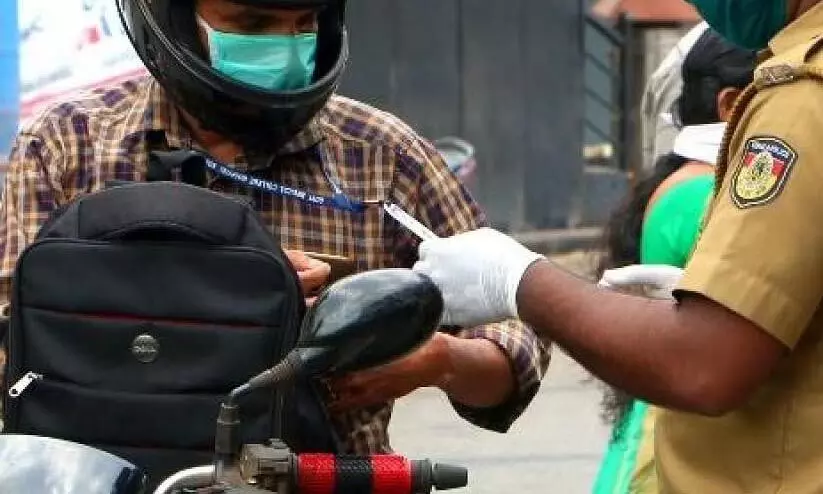 പെറ്റിക്കേസിന് പൊലീസ് ക്ലിയറൻസ് നിഷേധിക്കരുതെന്ന് നിർദേശം പെറ്റിക്കേസിന് പൊലീസ് ക്ലിയറൻസ് നിഷേധിക്കരുതെന്ന് നിർദേശം