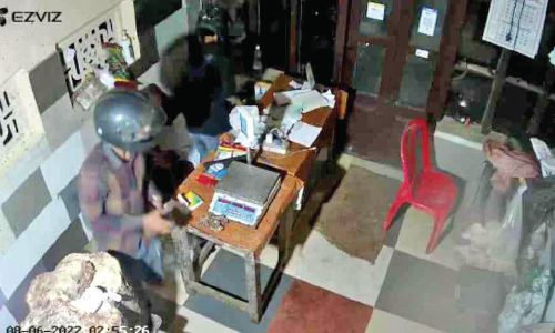 കടകളില്‍ മോഷണം; ദൃശ്യങ്ങൾ സി.സി.ടി.വിയില്‍