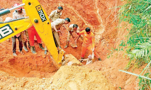 മണ്ണിടിഞ്ഞ് തൊഴിലാളി മരിച്ച സംഭവം: നിർമാണം അനുമതി ഇല്ലാതെ