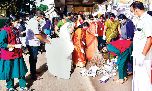 കലശോത്സവം; നഗരത്തിലെ മാലിന്യം നീക്കി