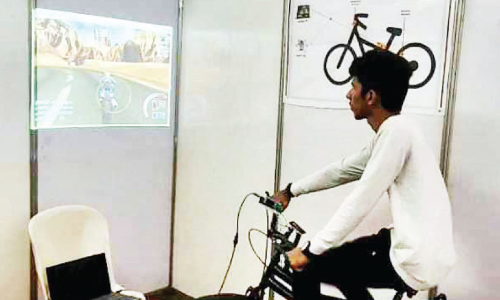 വി​നോ​ദ​ത്തി​നൊ​പ്പം ആ​രോ​ഗ്യ​വും; ഗെ​യി​മി​ങ്​ ബൈ​ക്കു​മാ​യി സ​ഹൃ​ദ​യ വി​ദ്യാ​ർ​ഥി​ക​ള്‍