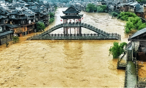 ചൈനയിൽ കനത്ത മഴ തുടരുന്നു; പത്ത് മരണം