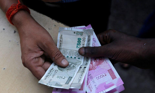 രൂപയുടെ മൂല്യം റെക്കോർഡ് തകർച്ചയിൽ; റിയാലുമായുള്ള വിനിമയ മൂല്യം 20.74 ആയി