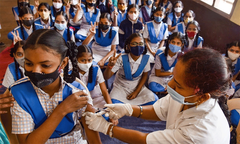 സ്കൂ​ള്‍ വി​ദ്യാ​ർ​ഥി​ക​ള്‍ക്കു​ള്ള കോ​വി​ഡ്  ​വാക്‌​സി​നേ​ഷ​ൻ ഇ​ന്ന് തു​ട​ങ്ങും