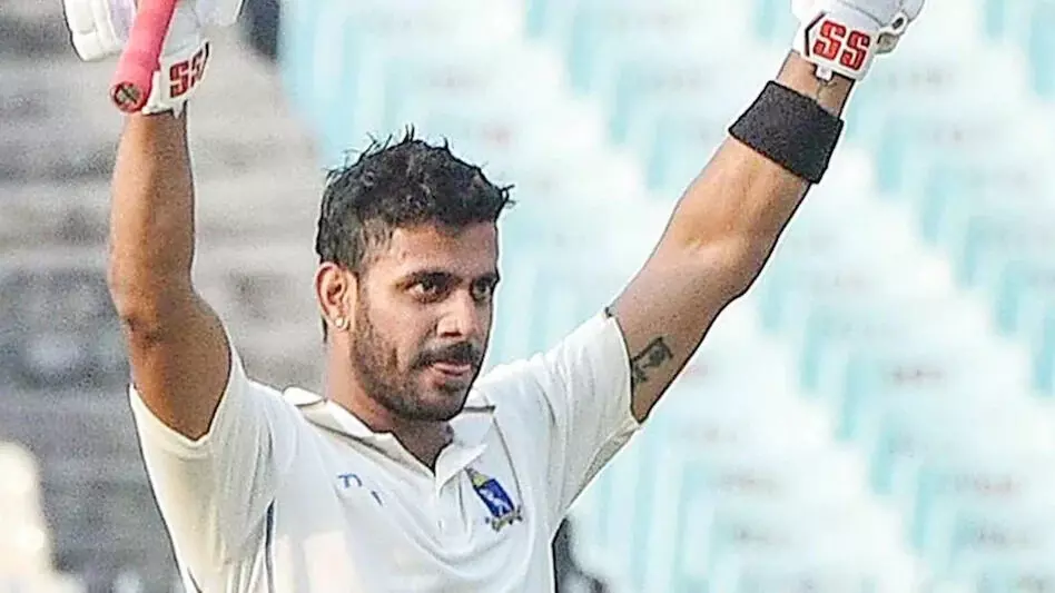 കായിക മന്ത്രിക്ക് സെഞ്ച്വറി; രഞ്ജി ട്രോഫിയിൽ പശ്ചിമ ബംഗാൾ സെമിയിൽ കായിക മന്ത്രിക്ക് സെഞ്ച്വറി; രഞ്ജി ട്രോഫിയിൽ പശ്ചിമ ബംഗാൾ സെമിയിൽ