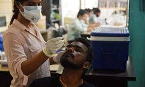 രാജ്യത്ത് പ്രതിദിന കോവിഡ് കേസുകൾ 8000 കടന്നു; മൂന്നു മാസത്തിനിടെ ആദ്യം