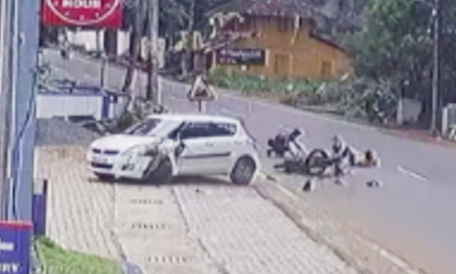ബൈക്കും കാറും കൂട്ടിയിടിച്ച് അപകടം
