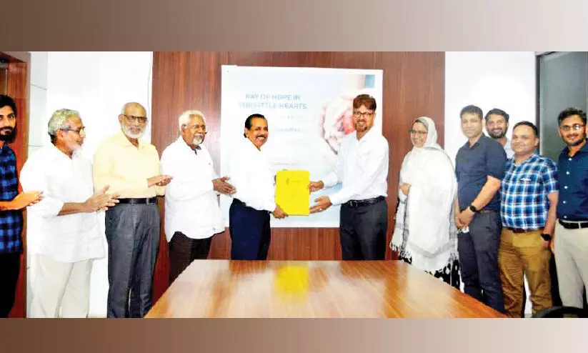 കുട്ടികള്ക്ക് സൗജന്യ ഹൃദയ ശസ്ത്രക്രിയ; വെളിച്ചം ശിശുമിത്ര ധാരണപത്രം ഒപ്പുവെച്ചു കുട്ടികള്ക്ക് സൗജന്യ ഹൃദയ ശസ്ത്രക്രിയ; വെളിച്ചം ശിശുമിത്ര ധാരണപത്രം ഒപ്പുവെച്ചു