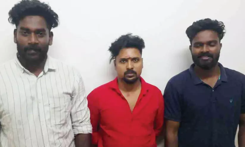 വാഹനം പണയത്തിനെടുത്തശേഷം ഉടമസ്ഥരെ വധിക്കാന് ശ്രമിച്ച സംഘം പിടിയില് വാഹനം പണയത്തിനെടുത്തശേഷം ഉടമസ്ഥരെ വധിക്കാന് ശ്രമിച്ച സംഘം പിടിയില്