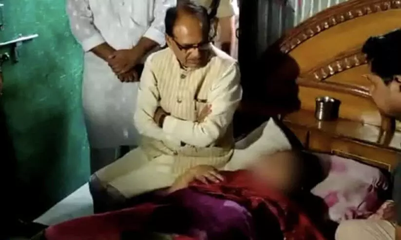 woman assaulted woman assaulted