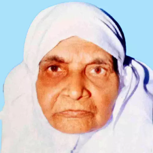 ആ​യി​ശ​ക്കു​ട്ടി