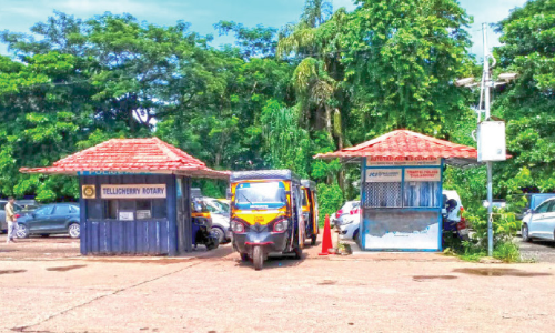 വൈദ്യുതി കണക്ഷനില്ല; എയ്ഡ്‌ പോസ്റ്റിൽ പൊലീസുകാർക്ക് ദുരിതം