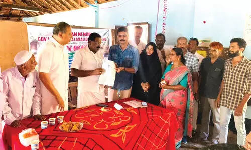 അന്ന് കടവത്ത് അഹമ്മദ് ഹാജി, ഇന്ന് പേരമക്കൾ; മഠത്തിൽ സ്കൂൾ വികസനത്തിനായി കുടുംബം