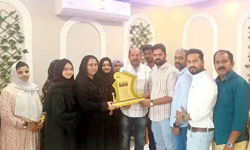 സാജിത സിയാദിനും മക്കൾക്കും ഒ.ഐ.സി.സി യാത്രയയപ്പ്‌ നൽകി