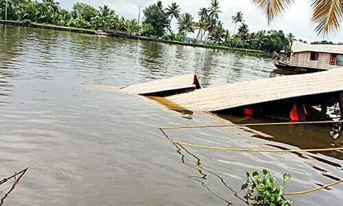 ഹൗസ്ബോട്ട് ദുരന്തം നടുക്കം മാറാതെ സഞ്ചാരികൾ