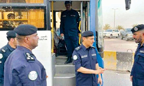 ഫ്രൈഡേ മാർക്കറ്റിൽ സുരക്ഷ: പരിശോധന; നിരവധിപേർ പിടിയിൽ