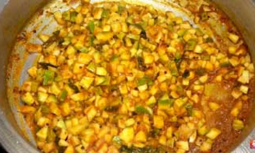 വായിൽ കപ്പലോടും, മാങ്ങ അച്ചാർ