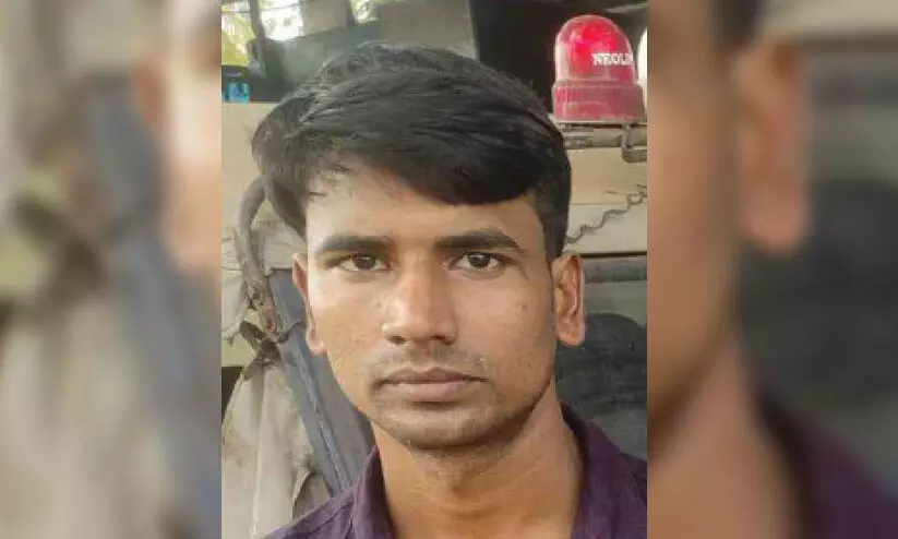 വിദേശമദ്യവുമായി ഐസക് ന്യൂട്ടൺ അറസ്റ്റിൽ വിദേശമദ്യവുമായി ഐസക് ന്യൂട്ടൺ അറസ്റ്റിൽ