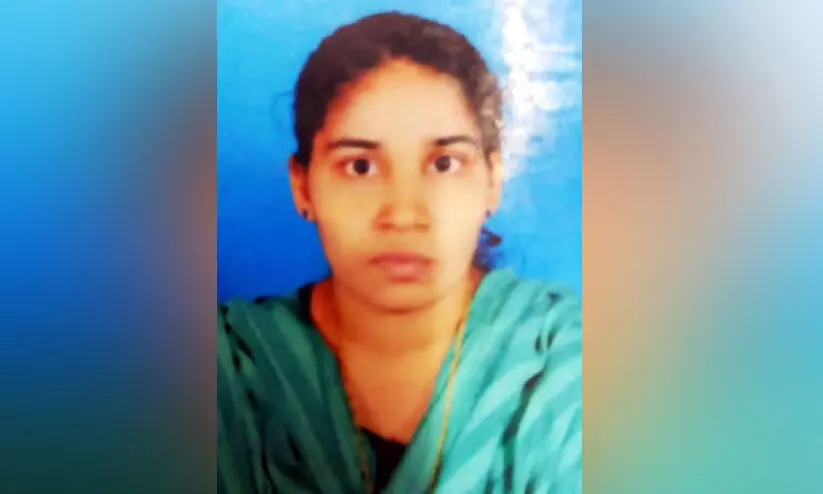 priya jayan priya jayan