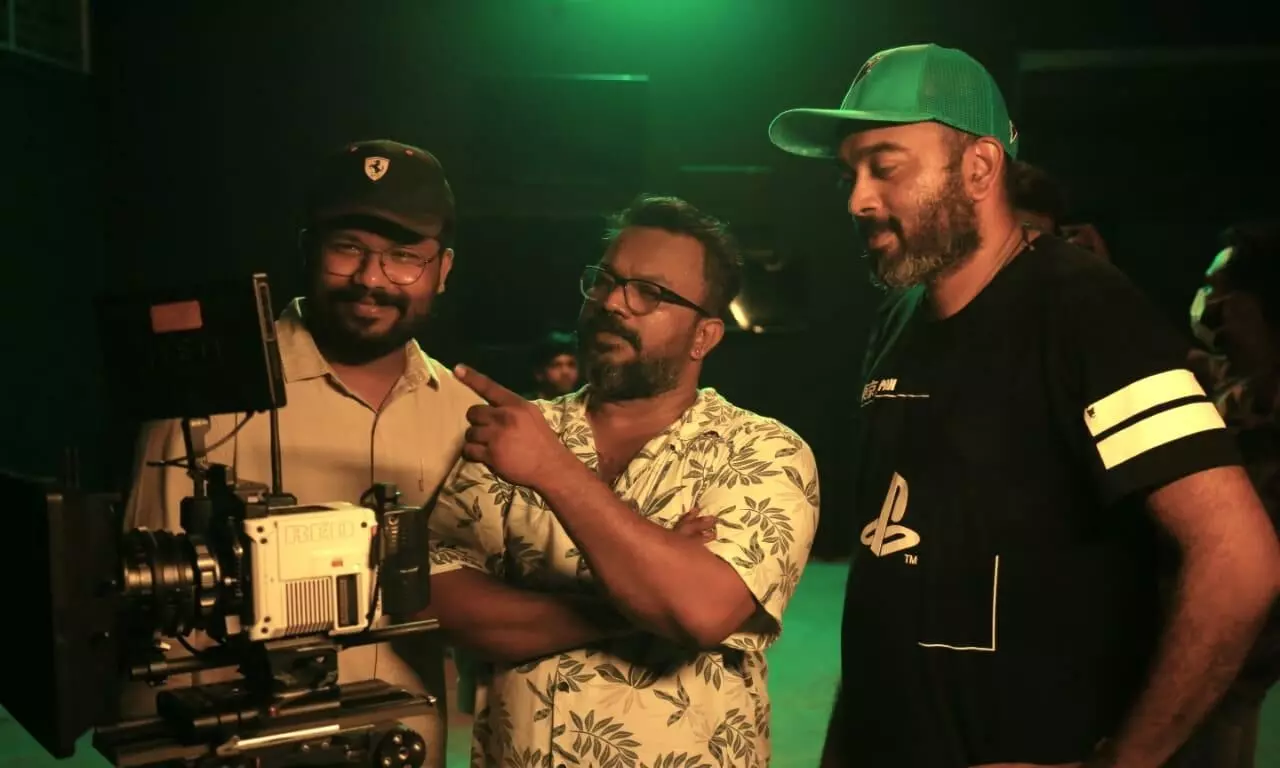 അറ്റ്; റെഡ് വി റാപ്ടർ ക്യാമറയില് ചിത്രീകരിച്ച ആദ്യ ഇന്ത്യൻ ചിത്രവുമായി ഡോണ്മാക്സ് അറ്റ്; റെഡ് വി റാപ്ടർ ക്യാമറയില് ചിത്രീകരിച്ച ആദ്യ ഇന്ത്യൻ ചിത്രവുമായി ഡോണ്മാക്സ്