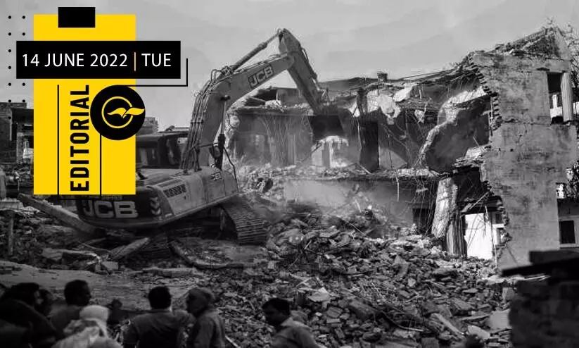 ഫാ​ഷി​സ​ത്തി​ന്‍റെ പൊ​ളി അ​ജ​ണ്ട