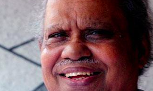 അക്ഷരങ്ങളുടെയും സൗഹൃദങ്ങളുടെയും കനത്ത ഈടുവെപ്പുകൾ