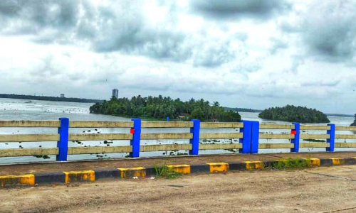 അരൂരിന്‍റെ അഴകാണ് പാലങ്ങൾ