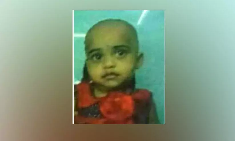 വെള്ളം നിറച്ച ബക്കറ്റിൽ വീണ് ഒന്നര വയസ്സുകാരി മരിച്ചു വെള്ളം നിറച്ച ബക്കറ്റിൽ വീണ് ഒന്നര വയസ്സുകാരി മരിച്ചു