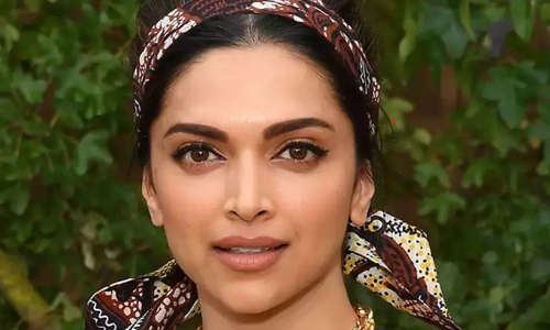 ഹൃദയമിടിപ്പ് വർധിച്ചു; ബോളിവുഡ് താരം ദീപിക പദുക്കോണിനെ ആശുപത്രിയിൽ പ്രവേശിപ്പിച്ചു