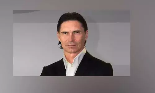 തോമസ് ബ്രഡാറിക് ചെന്നൈയിൻ കോച്ച് തോമസ് ബ്രഡാറിക് ചെന്നൈയിൻ കോച്ച്