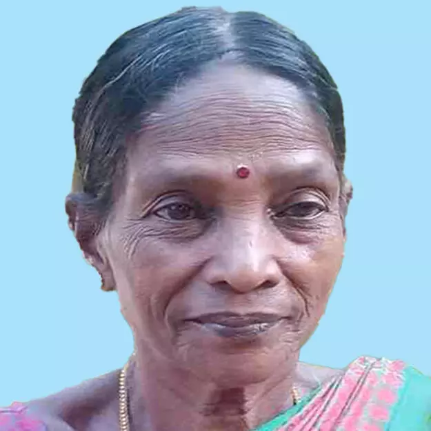 ടെ​റ​സി​ല്‍നി​ന്ന് വീ​ണ് പ​രി​ക്കേ​റ്റ വ​യോ​ധി​ക മ​രി​ച്ചു