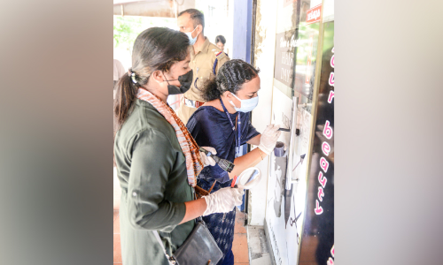 Eight shops robbed Thieves spotted on CCTV Eight shops robbed Thieves spotted on CCTV