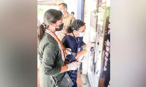 Eight shops robbed Thieves spotted on CCTV