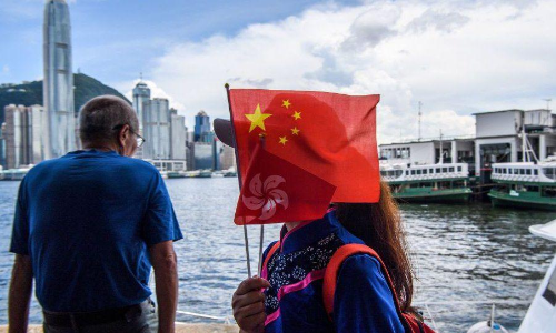 ഹോങ്കോങ് ബ്രിട്ടന്റെ കോളനിയല്ലെന്ന് പാഠപുസ്തകം